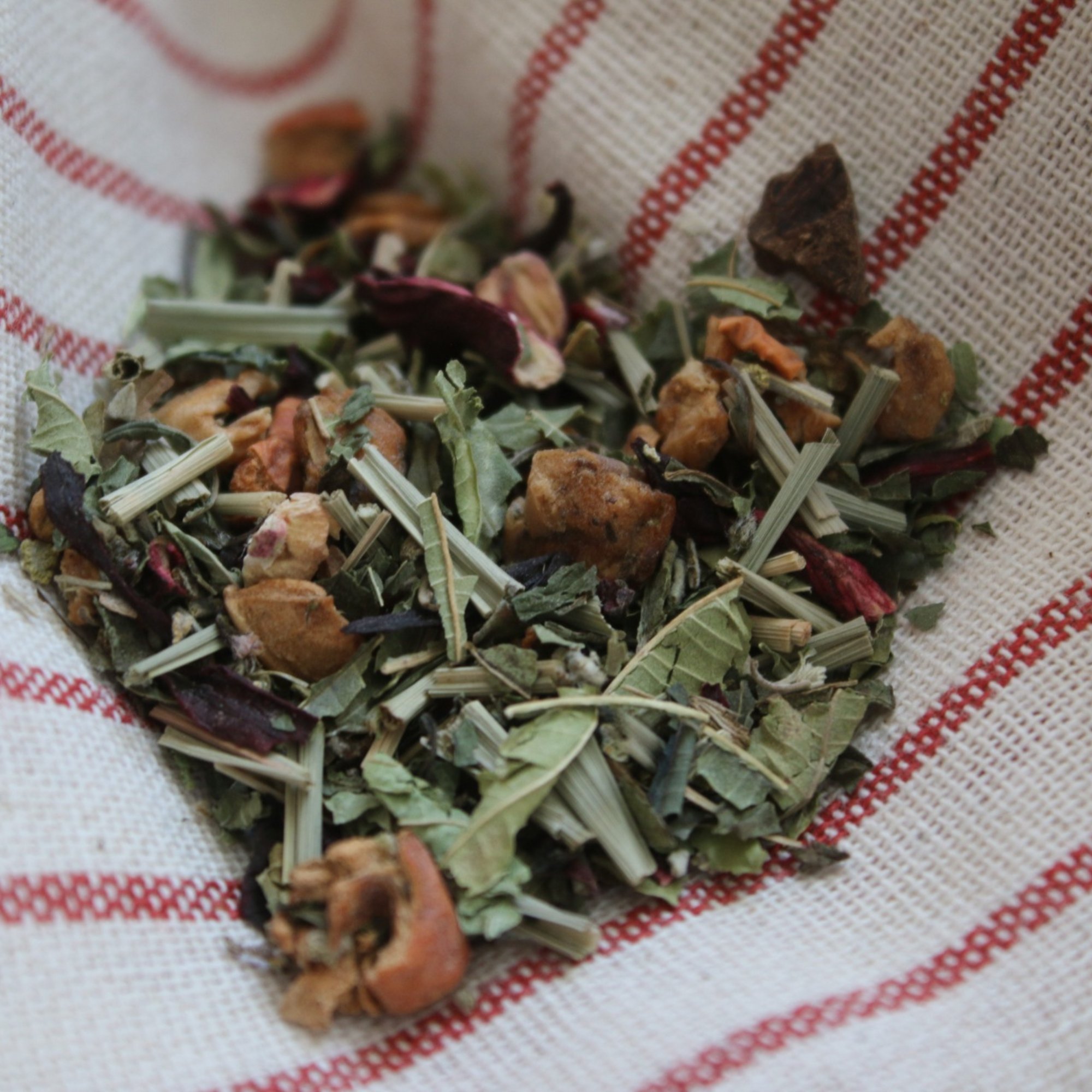 Sommerrot Tee, 100 g – Kräuterparadies seit 1887