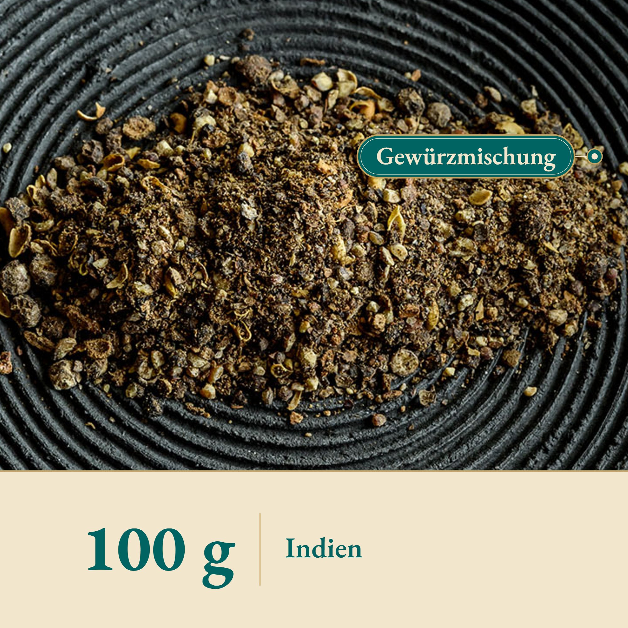 Nahaufnahme Pfeffer-Hausmischung geschrotet aus Indien – Kräuterparadies seit 1887