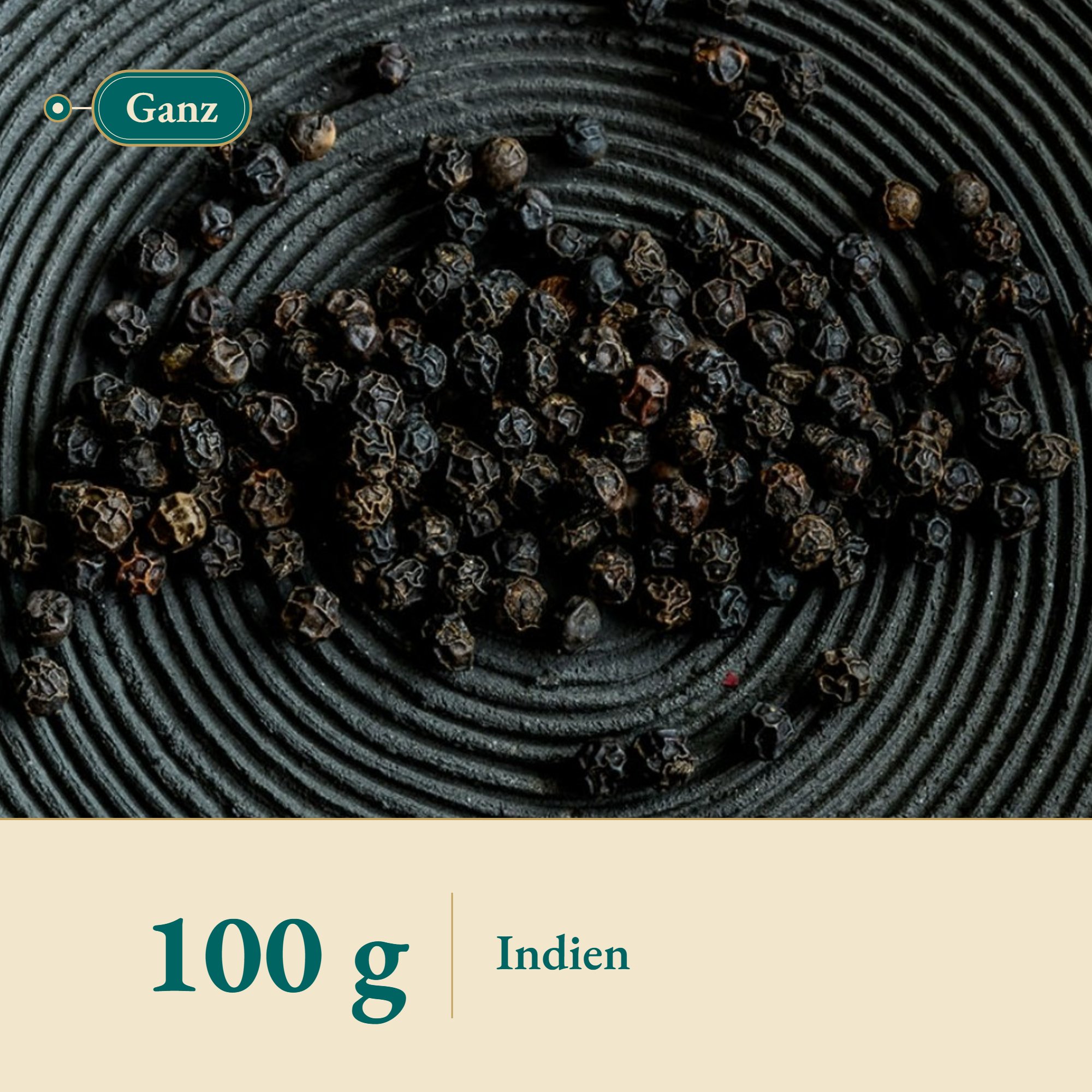 Nahaufnahme Pfeffer schwarz ganz Tellicherry aus Indien – Kräuterparadies seit 1887