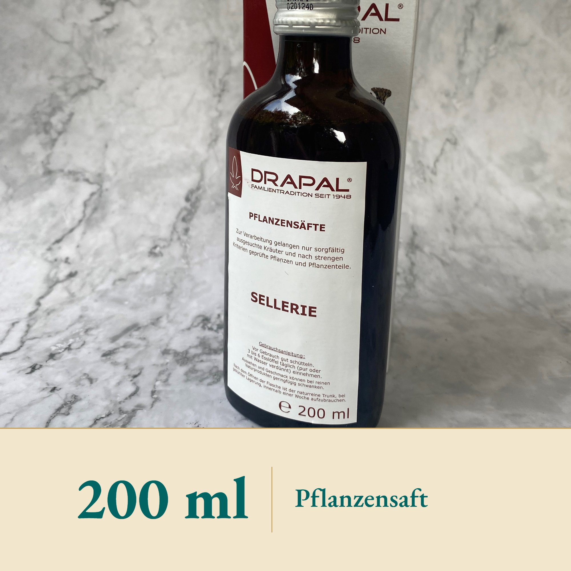 Nahaufnahme Sellerie-Pflanzensaft – Kräuterparadies seit 1887